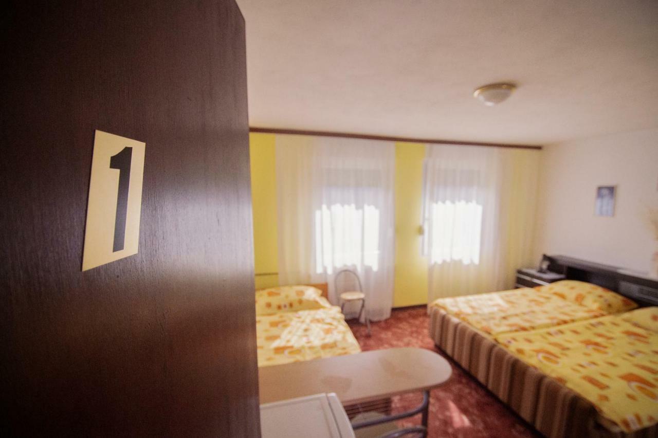 Apartmaji Berginc Кобарид Екстериор снимка